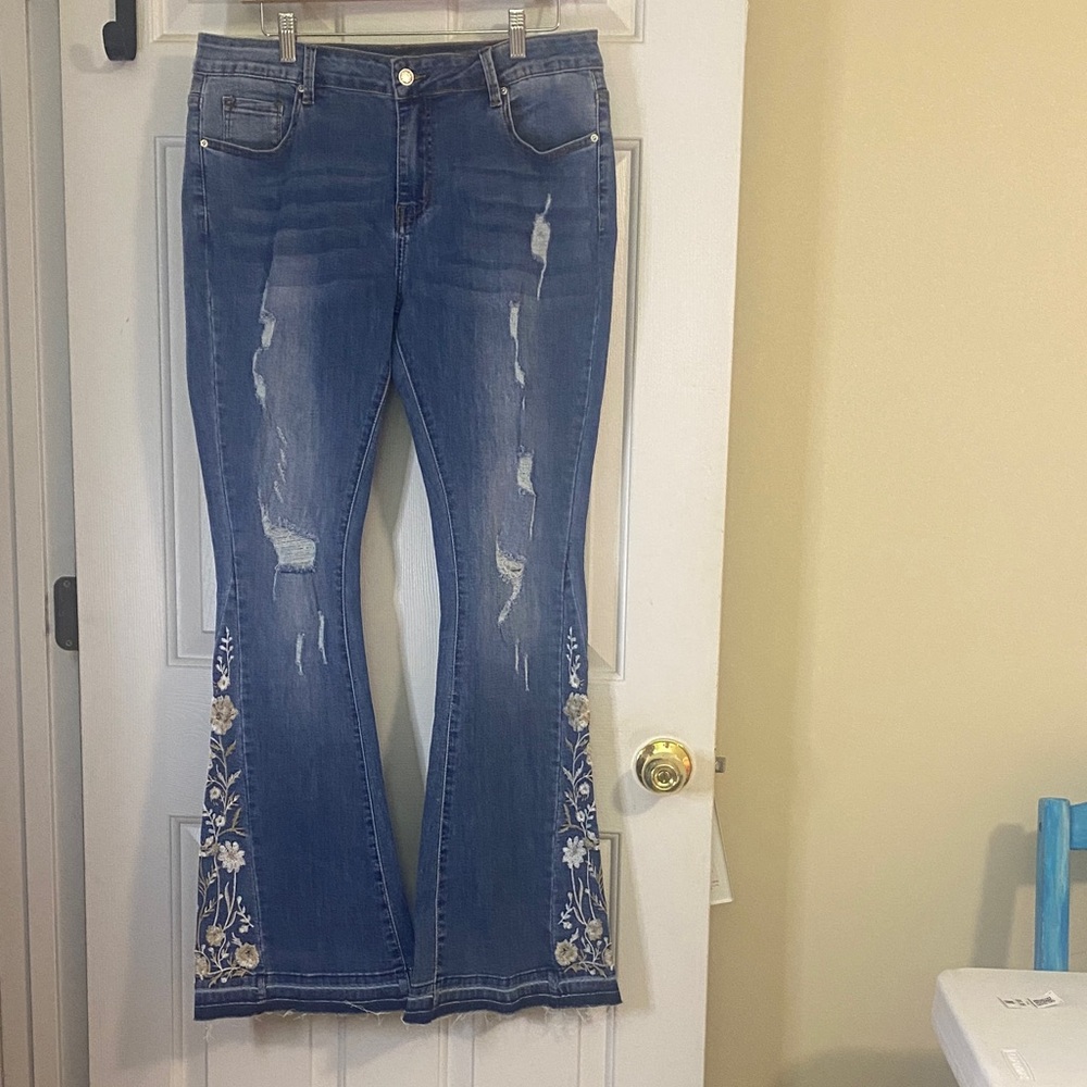 Women’s jeans, ThCREASA, denim collection